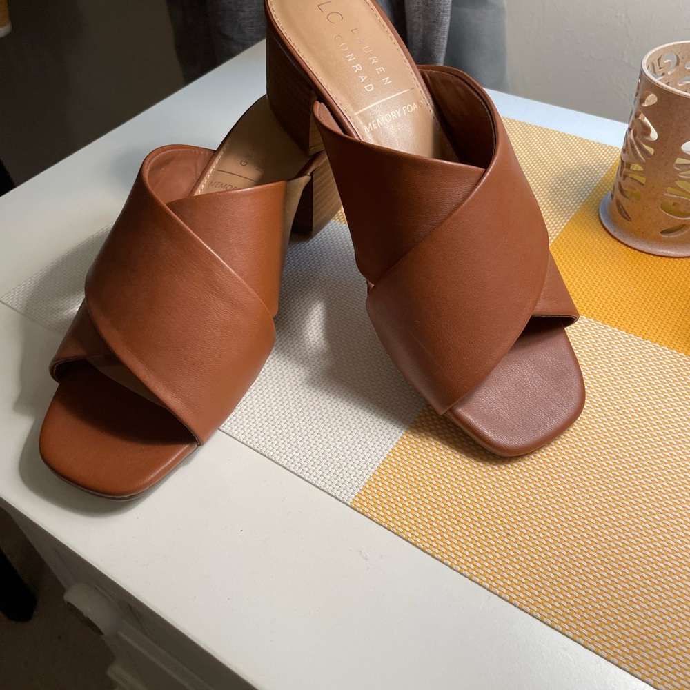 LC Lauren Conrad Brown  Mules